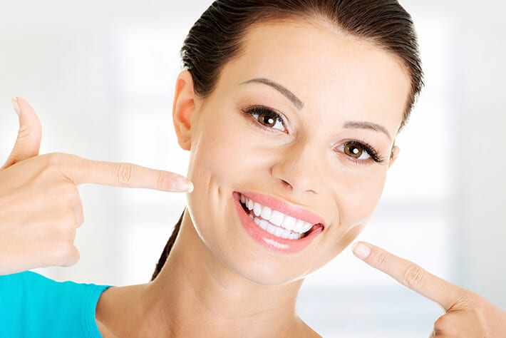 7 Natural Teeth Whitening Home Remedies
