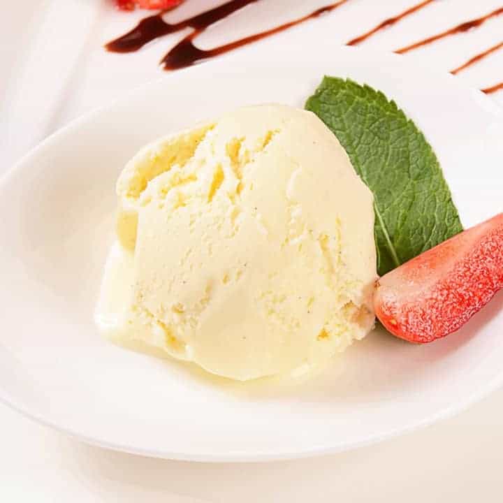 Keto vanilla ice cream image