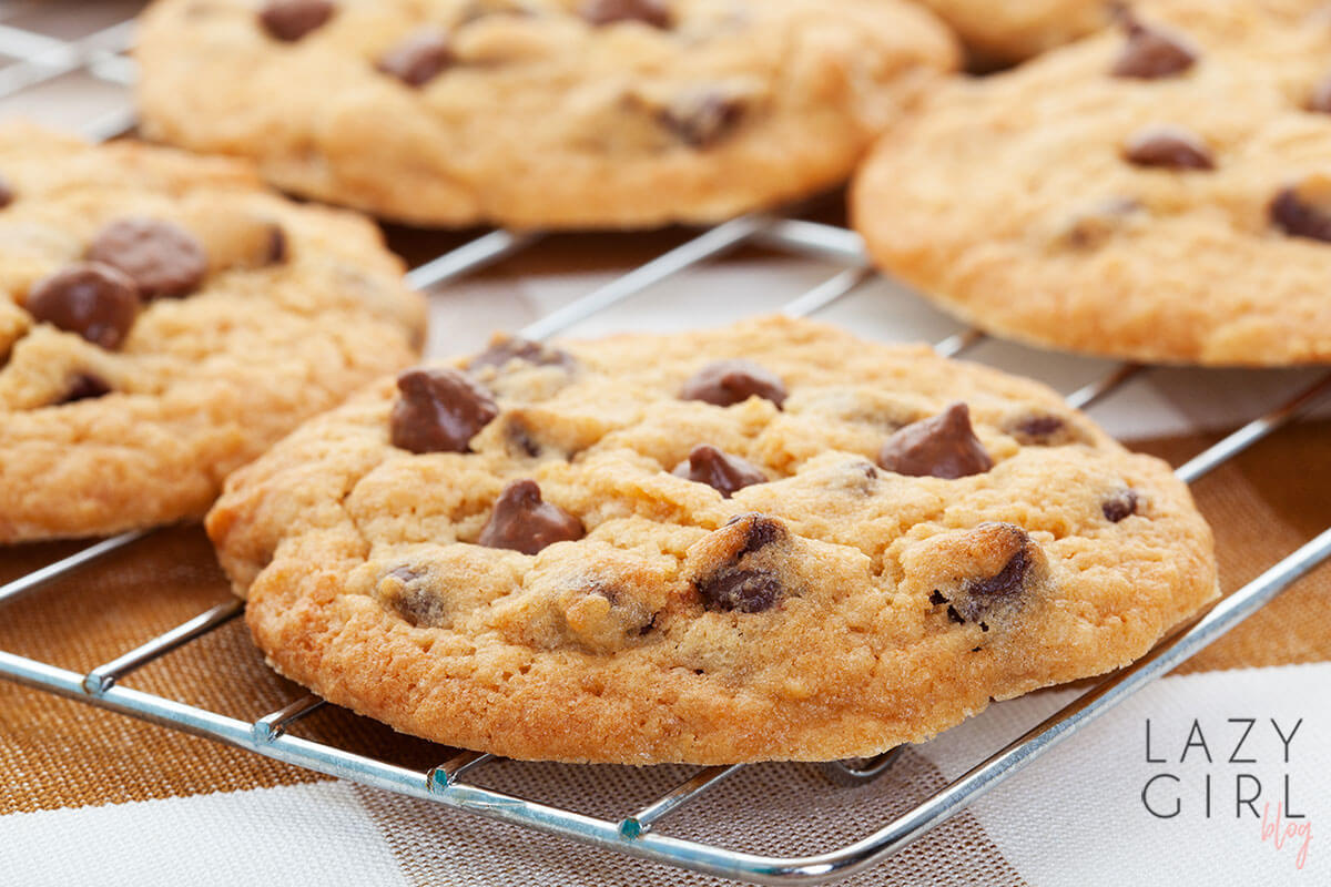 Low Carb Keto Chocolate Chip Peanut Butter Cookies.