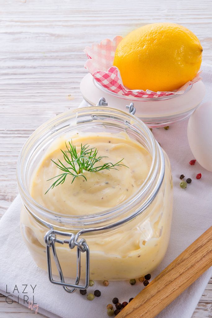 Healthy Homemade Keto Mayonnaise.