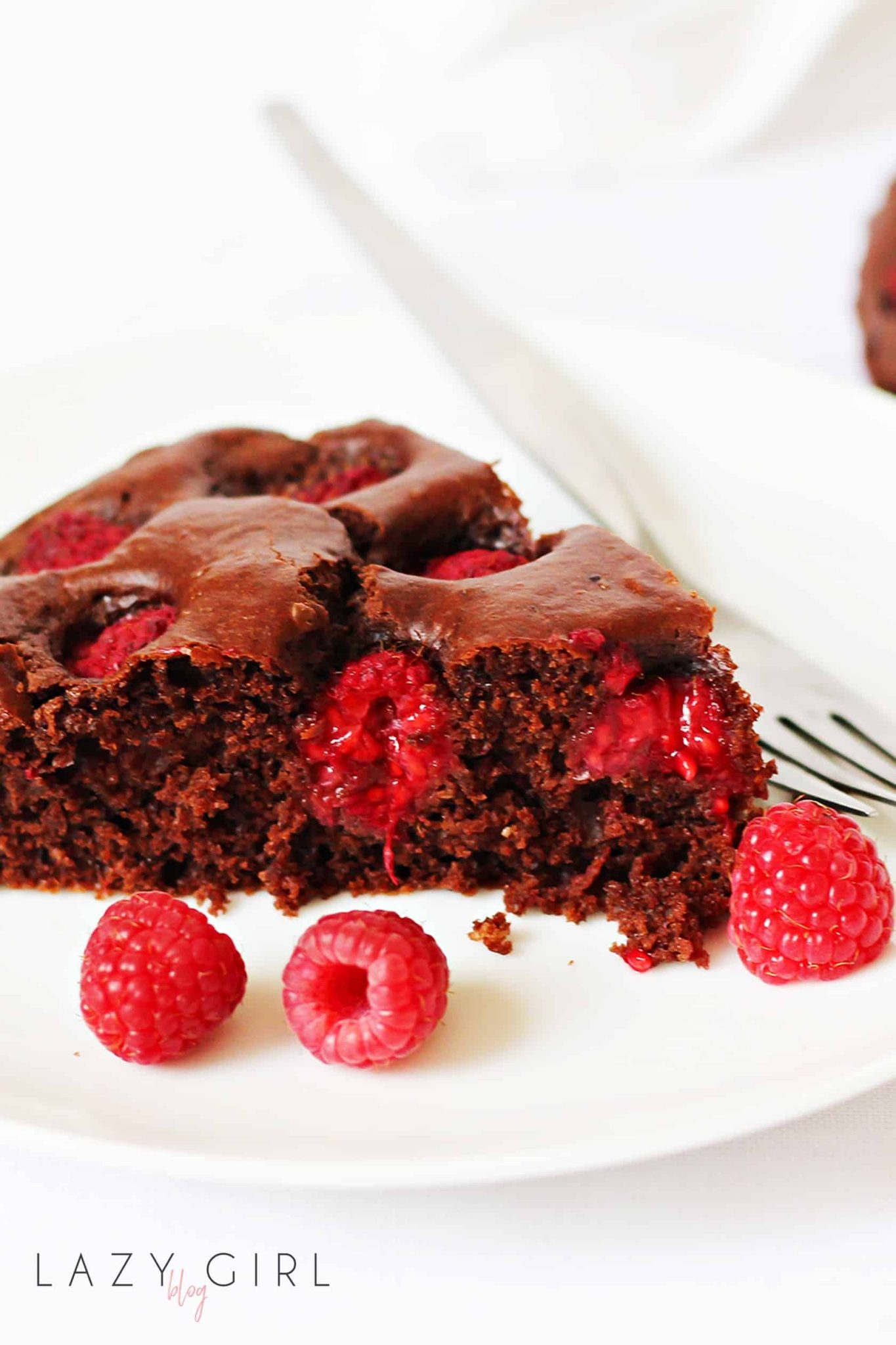 Low Carb Keto Raspberry Chocolate Cake | Lazy Girl Blog