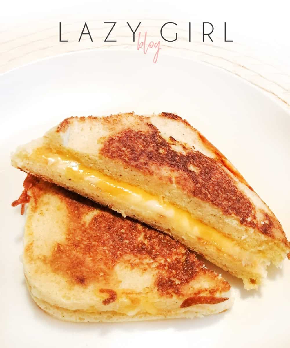 A healthy and tasty keto grilled cheese made with 90 second bread, then grilled in butter until perfectly golden and cheesy. Lunch or dinner idea that kids love too.