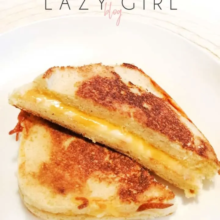 A healthy and tasty keto grilled cheese made with 90 second bread, then grilled in butter until perfectly golden and cheesy. Lunch or dinner idea that kids love too.