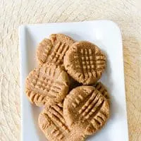 3-Ingredient Keto Peanut Butter Cookies Recipe