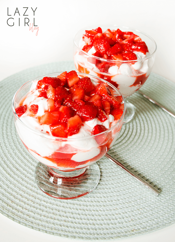 Easy No Bake Strawberry Tiramisu Cups