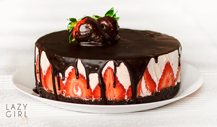 No Bake Chocolate Strawberry Cheesecake.